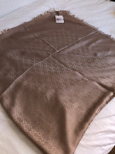 Afbeelding in Gallery-weergave laden, Gucci Beige Monogram Scarf
