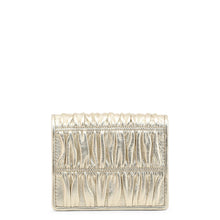 Afbeelding in Gallery-weergave laden, Prada gold flap wallet

